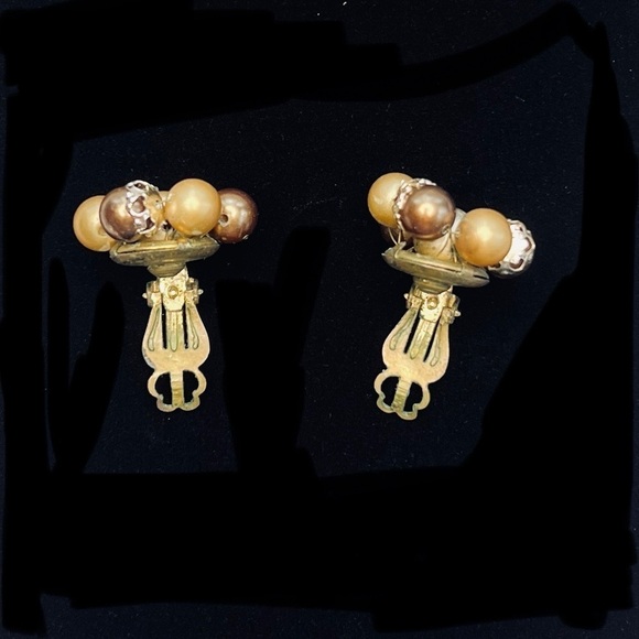 💥SALE VTG 3 Strand Beaded Necklace Clip Earrings‎ Swirled Lucite Japan EUC - Picture 6 of 10